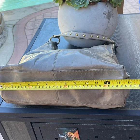 B. Makowsky gray soft leather purse with stud strap - Picture 3 of 11